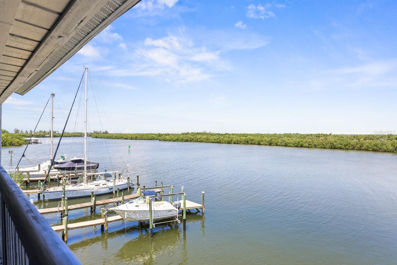 Image 23 of 36 For 821 Bahia Del Sol Drive B