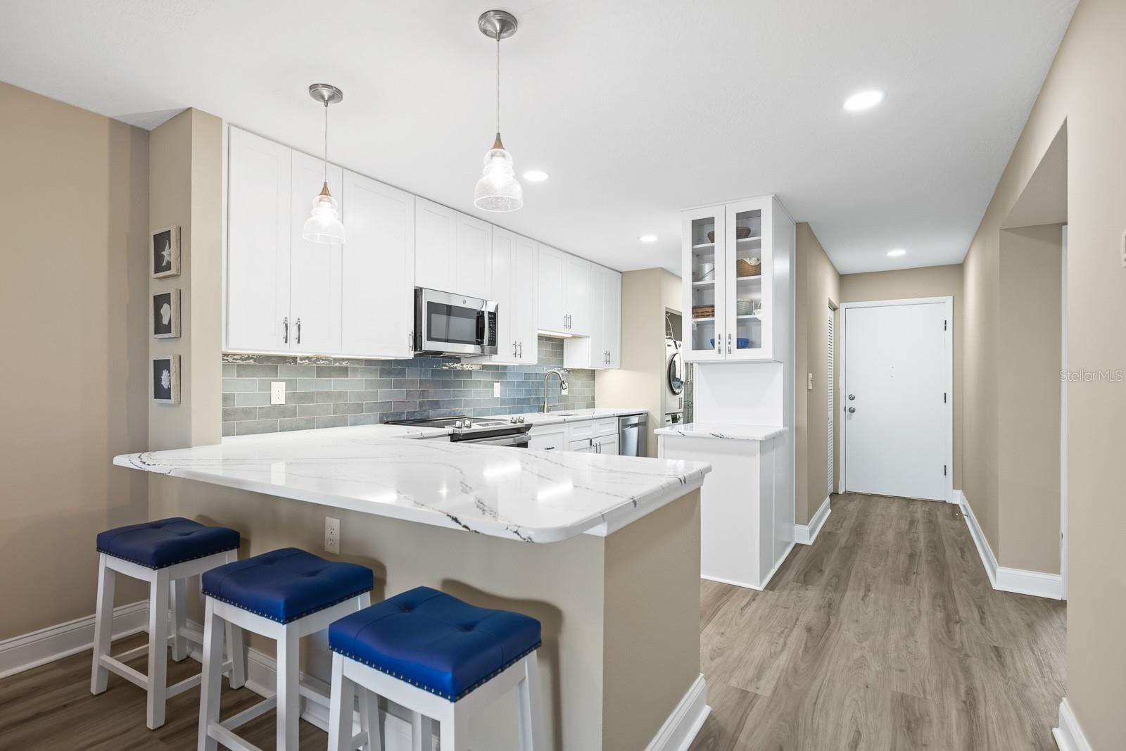Image 4 of 36 For 821 Bahia Del Sol Drive B