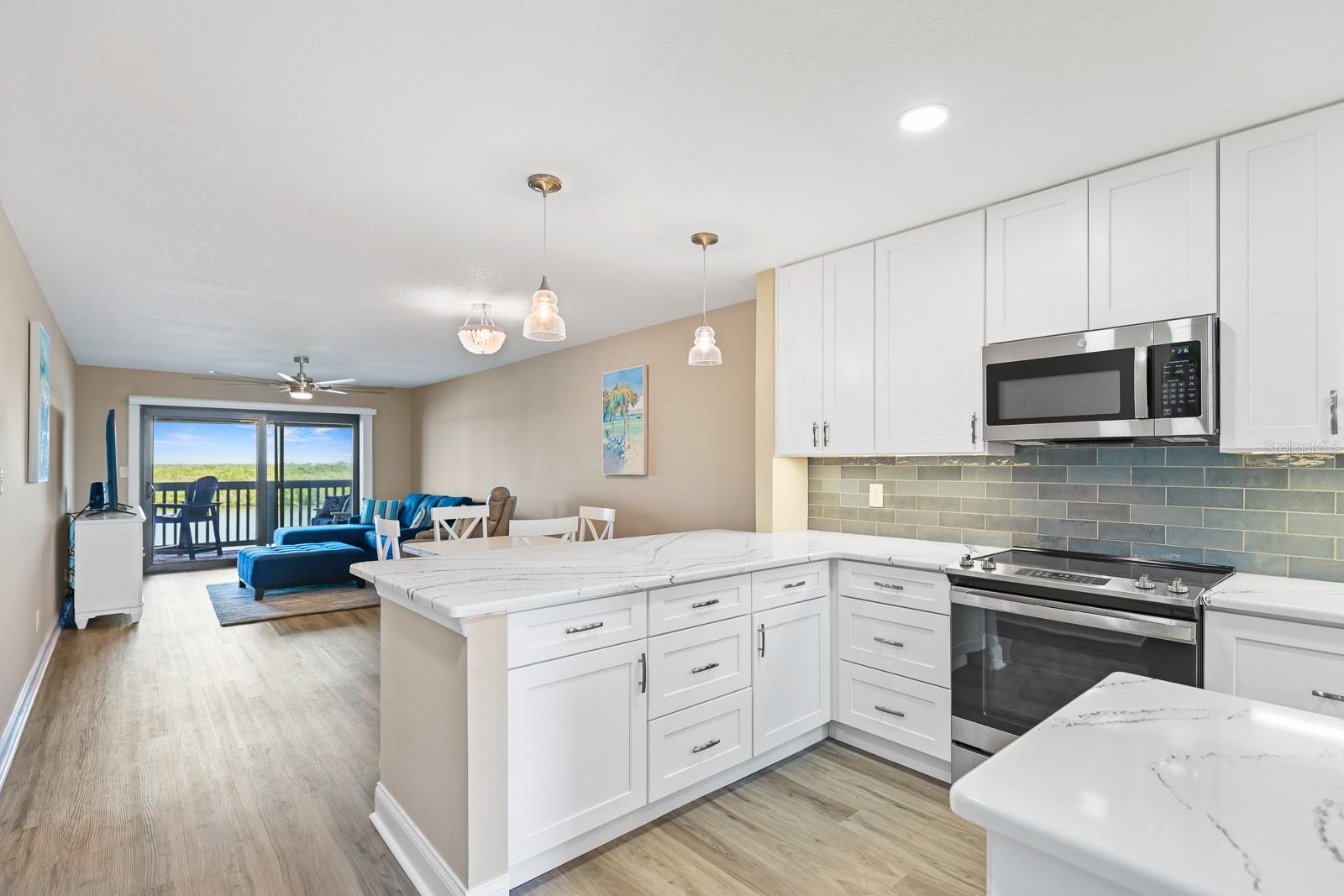 Image 9 of 36 For 821 Bahia Del Sol Drive B