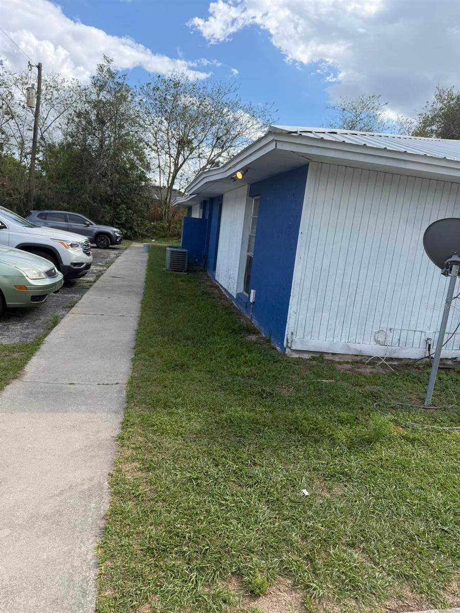 Image 3 of 3 For 3050 53rd Court