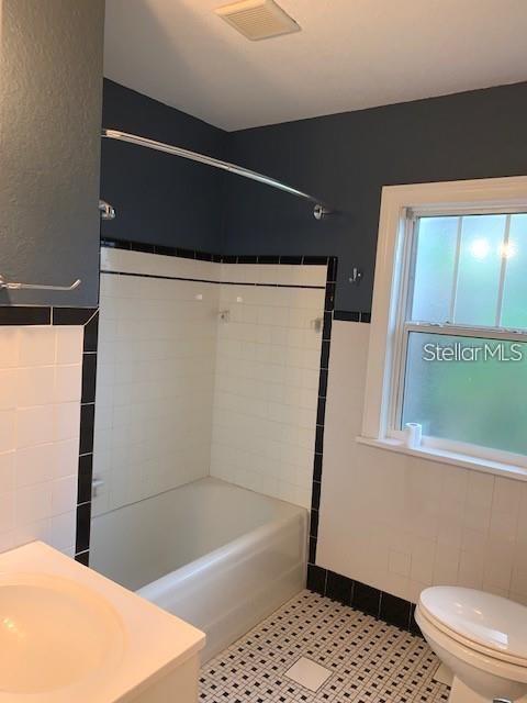 Image 6 of 15 For 310 15th Avenue N