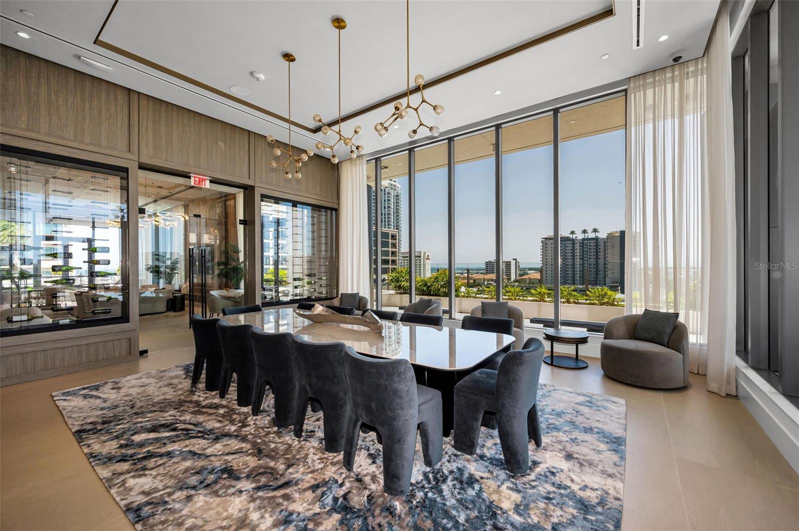 Listing photo id 38 for 275 1st Avenue S 3503