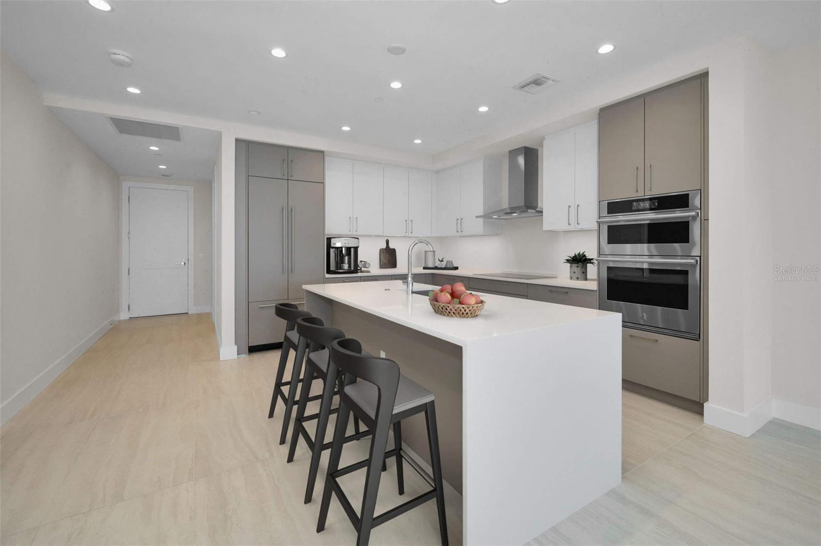 Listing photo id 7 for 275 1st Avenue S 3503