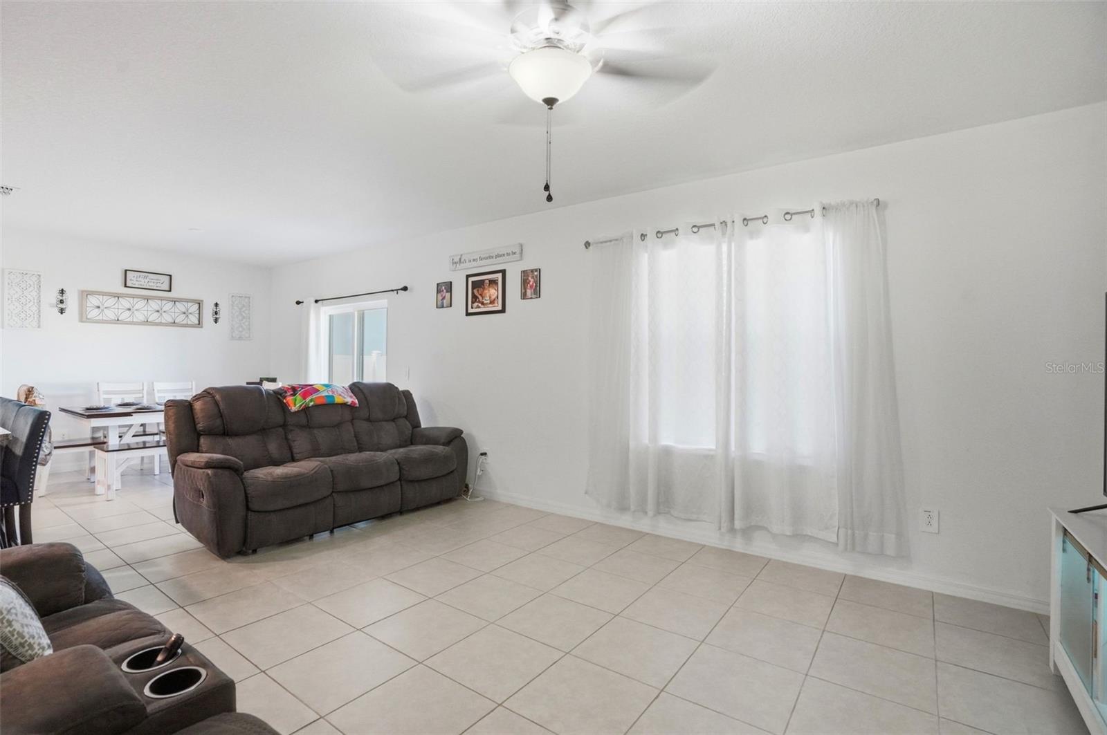 Image 13 of 35 For 13712 Newbridge Street