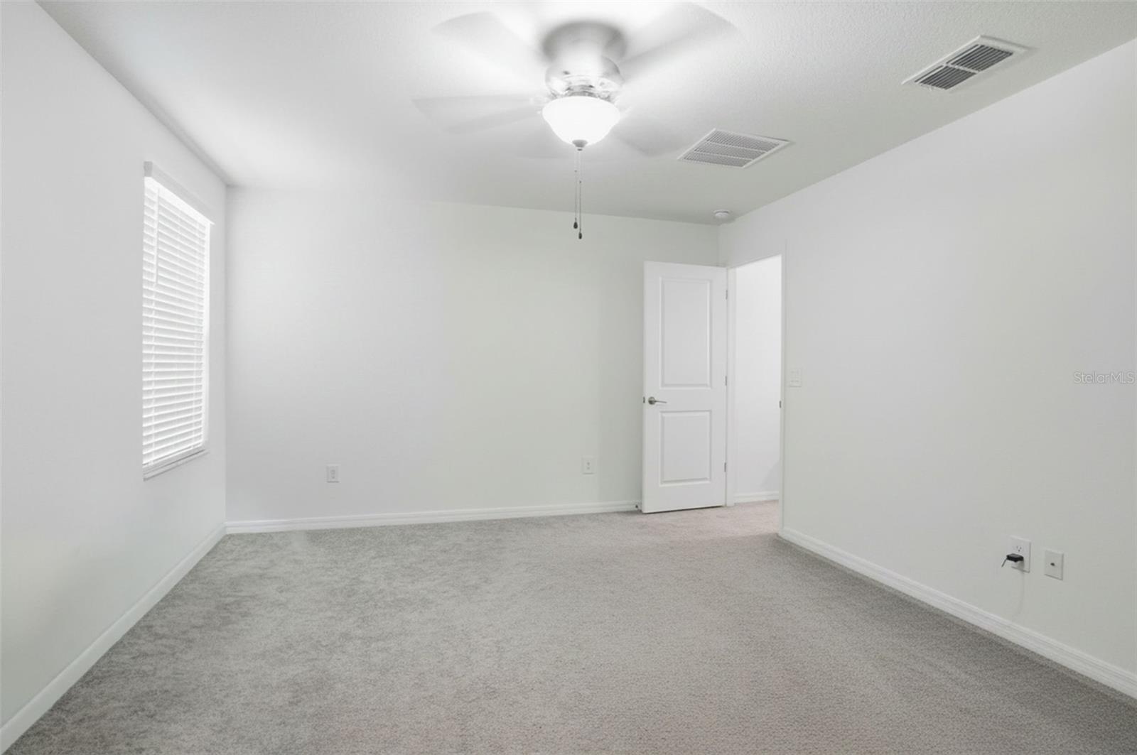 Image 17 of 35 For 13712 Newbridge Street