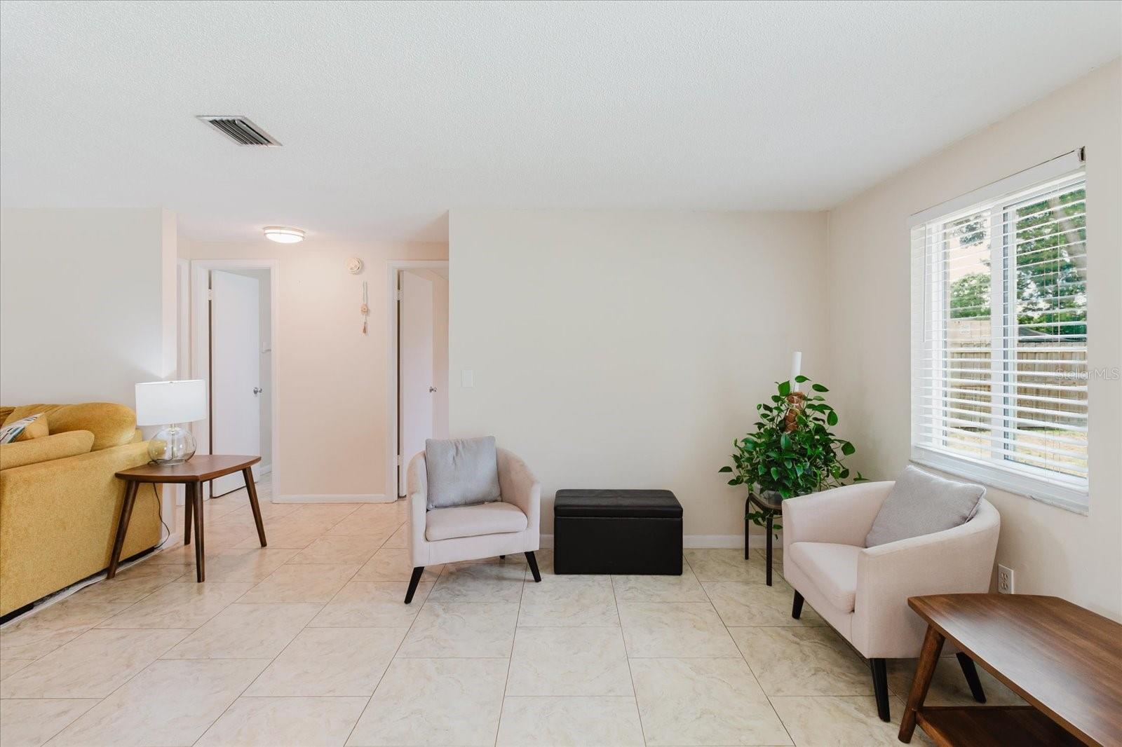 Image 12 of 56 For 2207 Selkirk Street