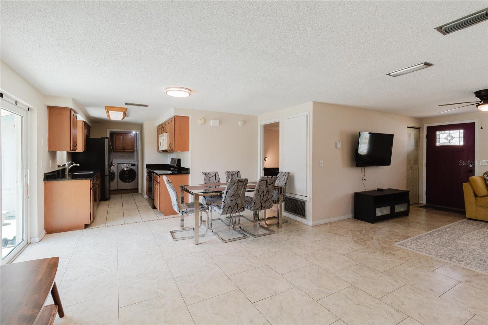 Image 14 of 56 For 2207 Selkirk Street