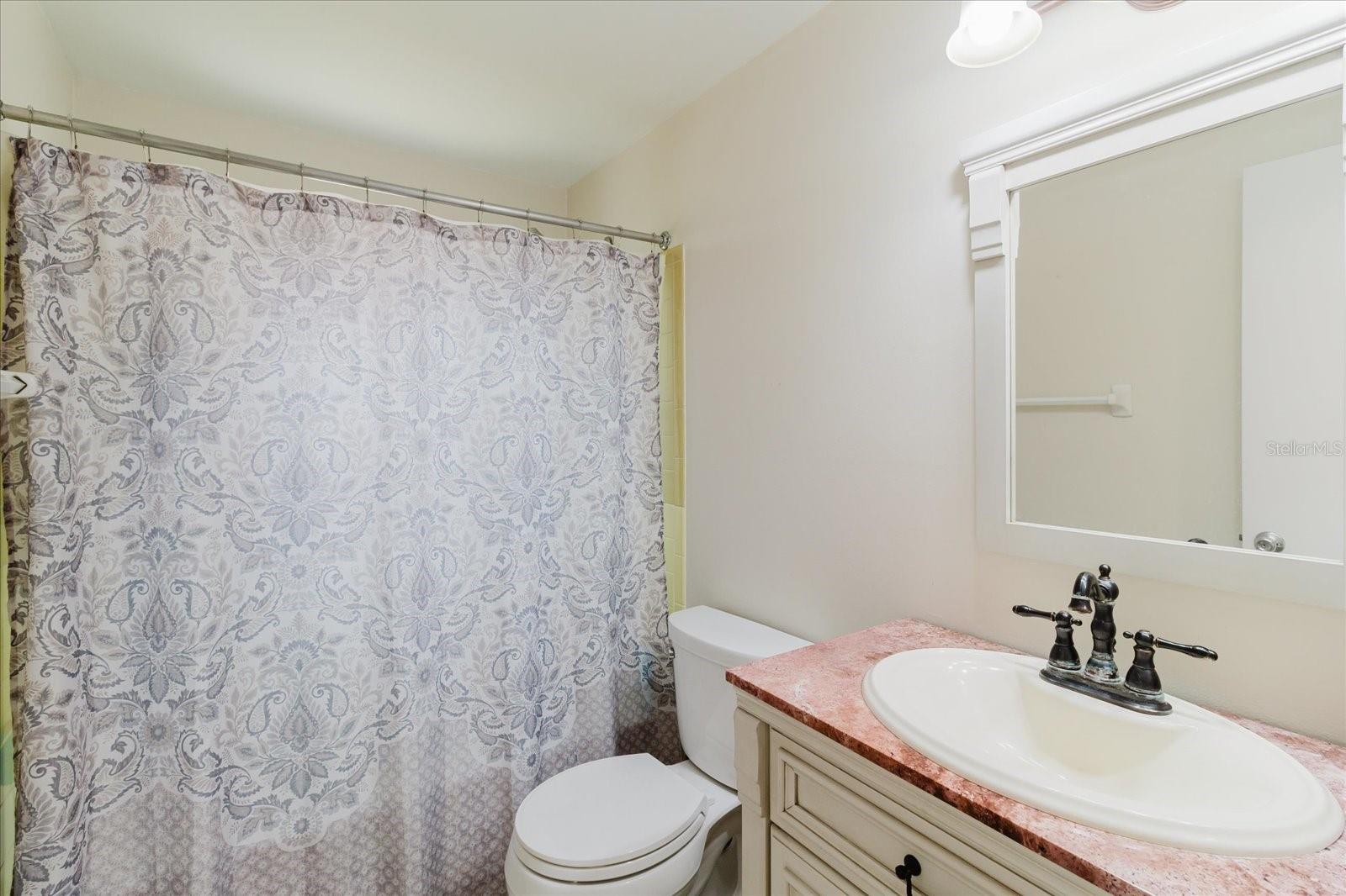 Image 34 of 56 For 2207 Selkirk Street