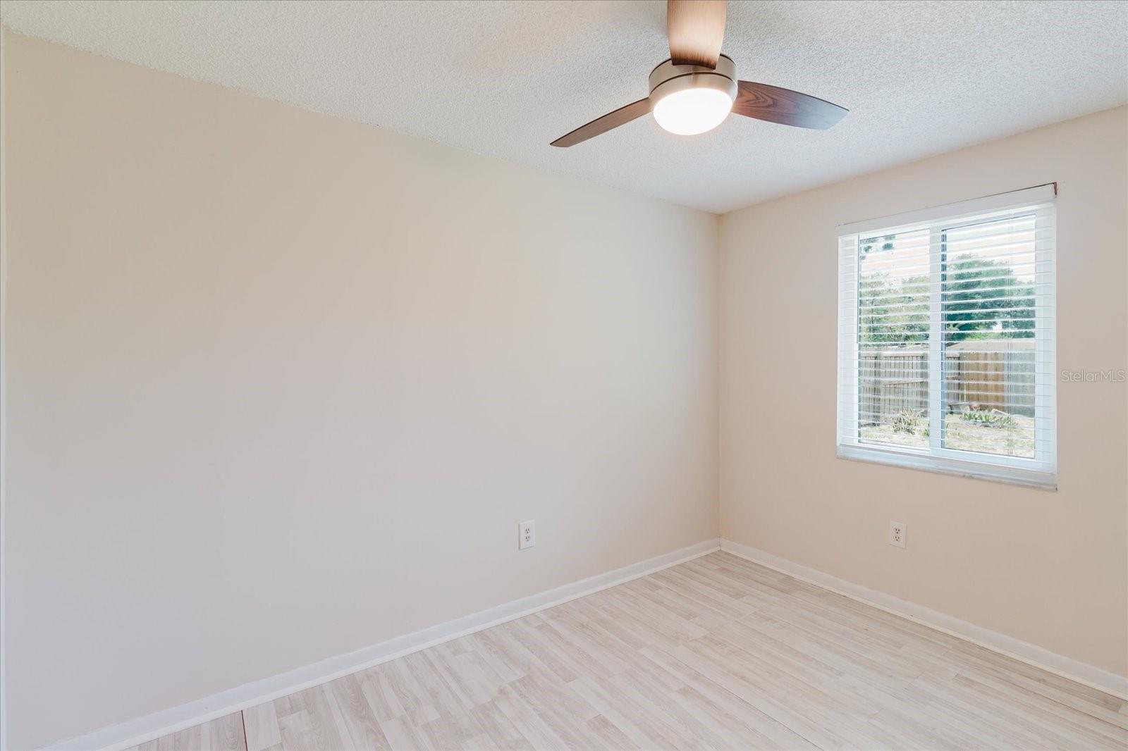 Image 36 of 56 For 2207 Selkirk Street