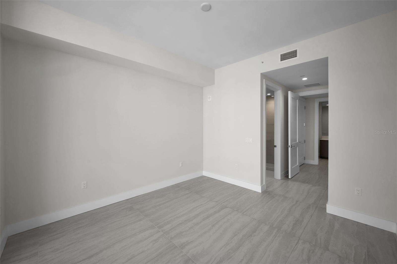 Image 23 of 55 For 275 1st Avenue S 3503