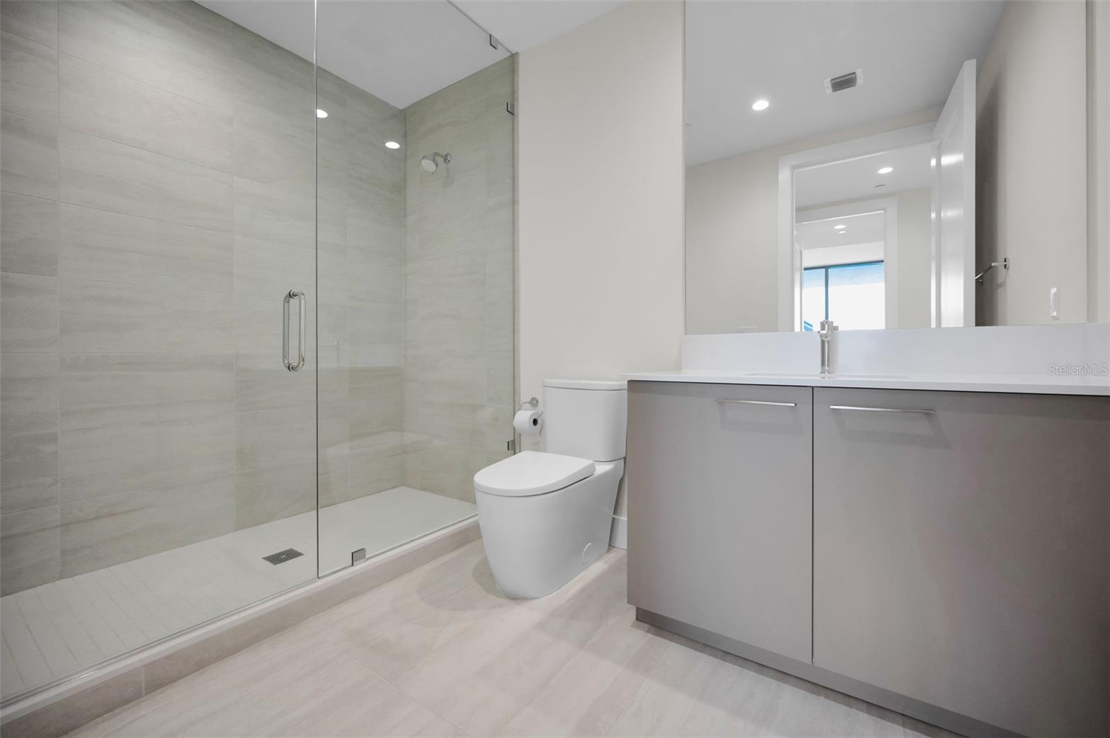 Image 24 of 55 For 275 1st Avenue S 3503