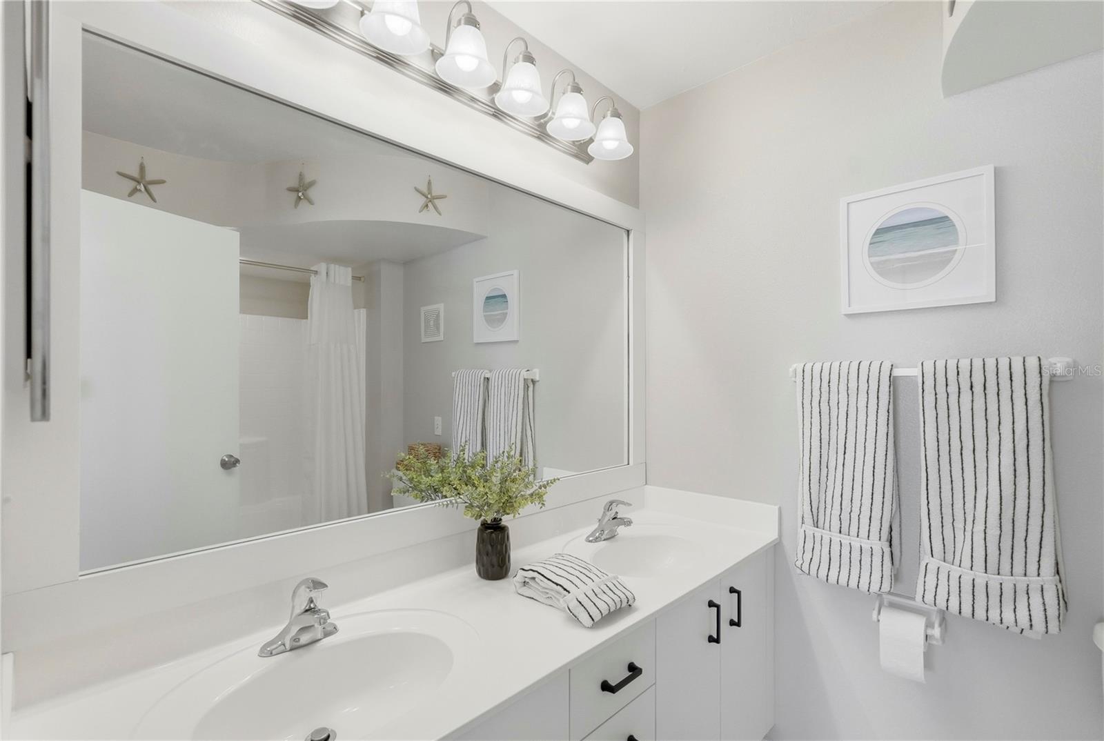 Image 21 of 42 For 6085 Bahia Del Mar Circle 272