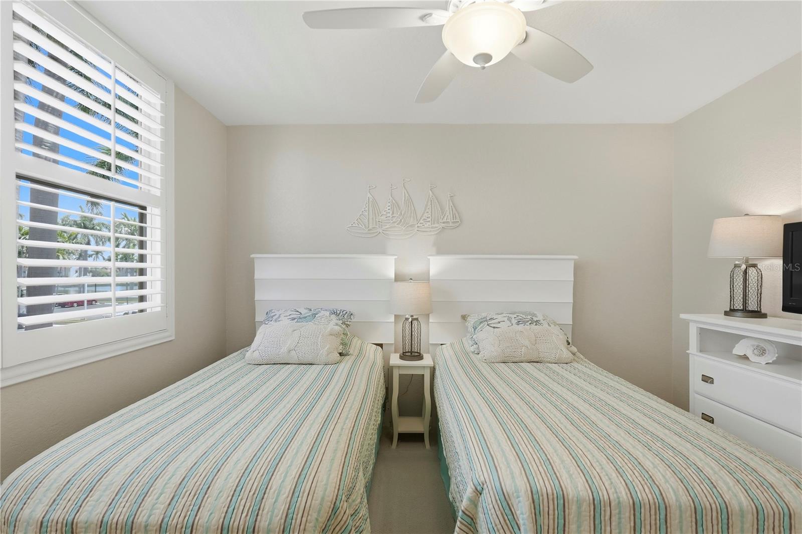 Image 24 of 42 For 6085 Bahia Del Mar Circle 272