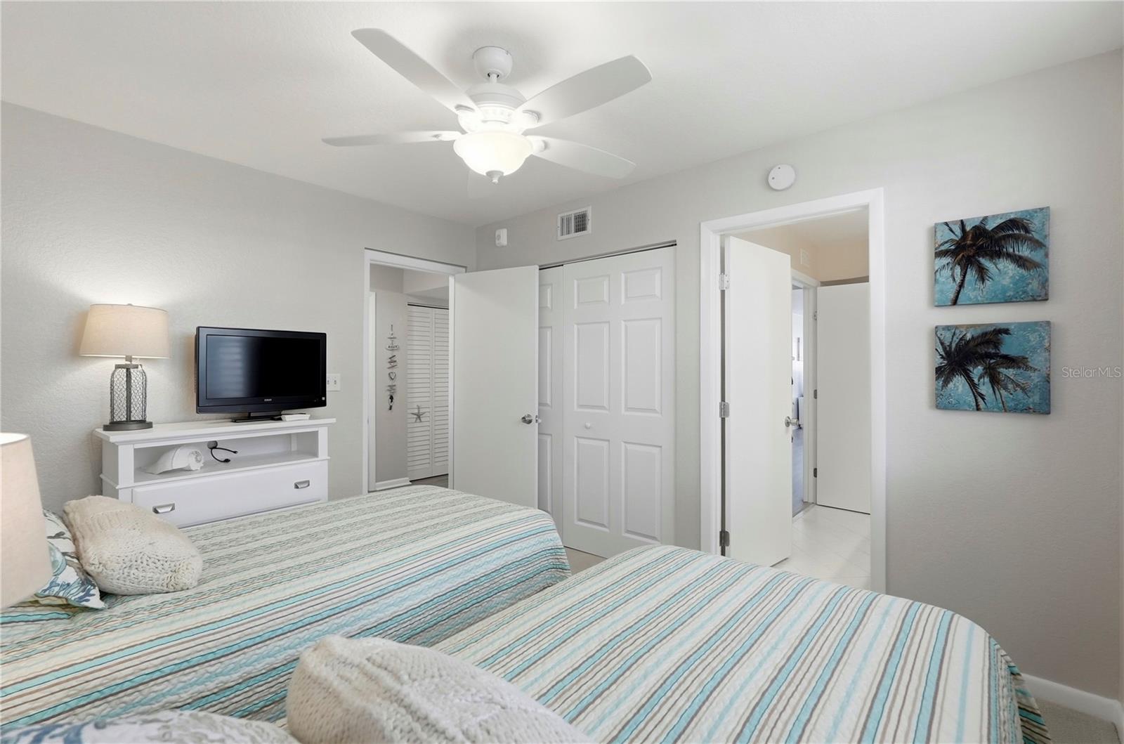 Image 25 of 42 For 6085 Bahia Del Mar Circle 272