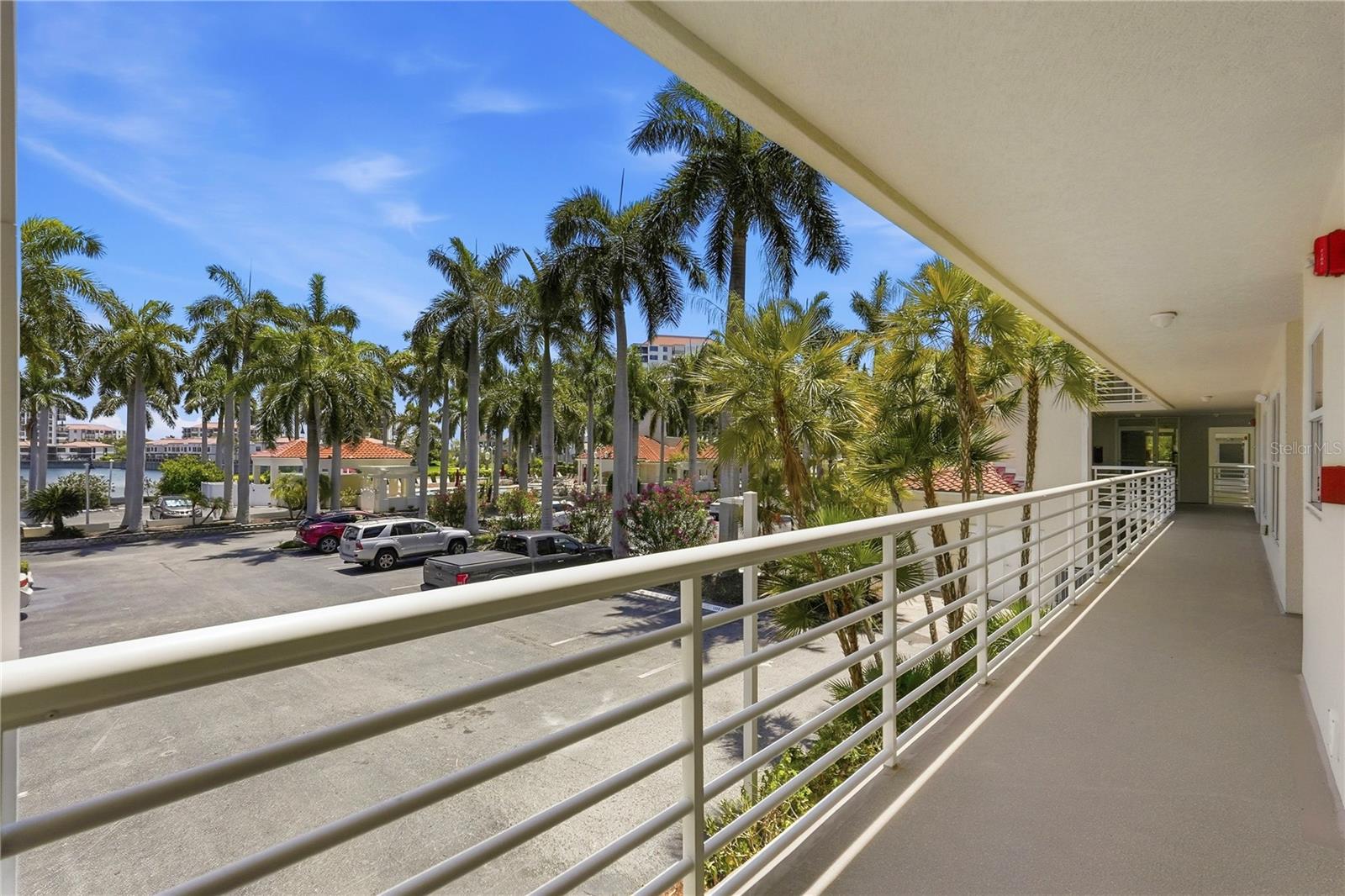 Image 27 of 42 For 6085 Bahia Del Mar Circle 272