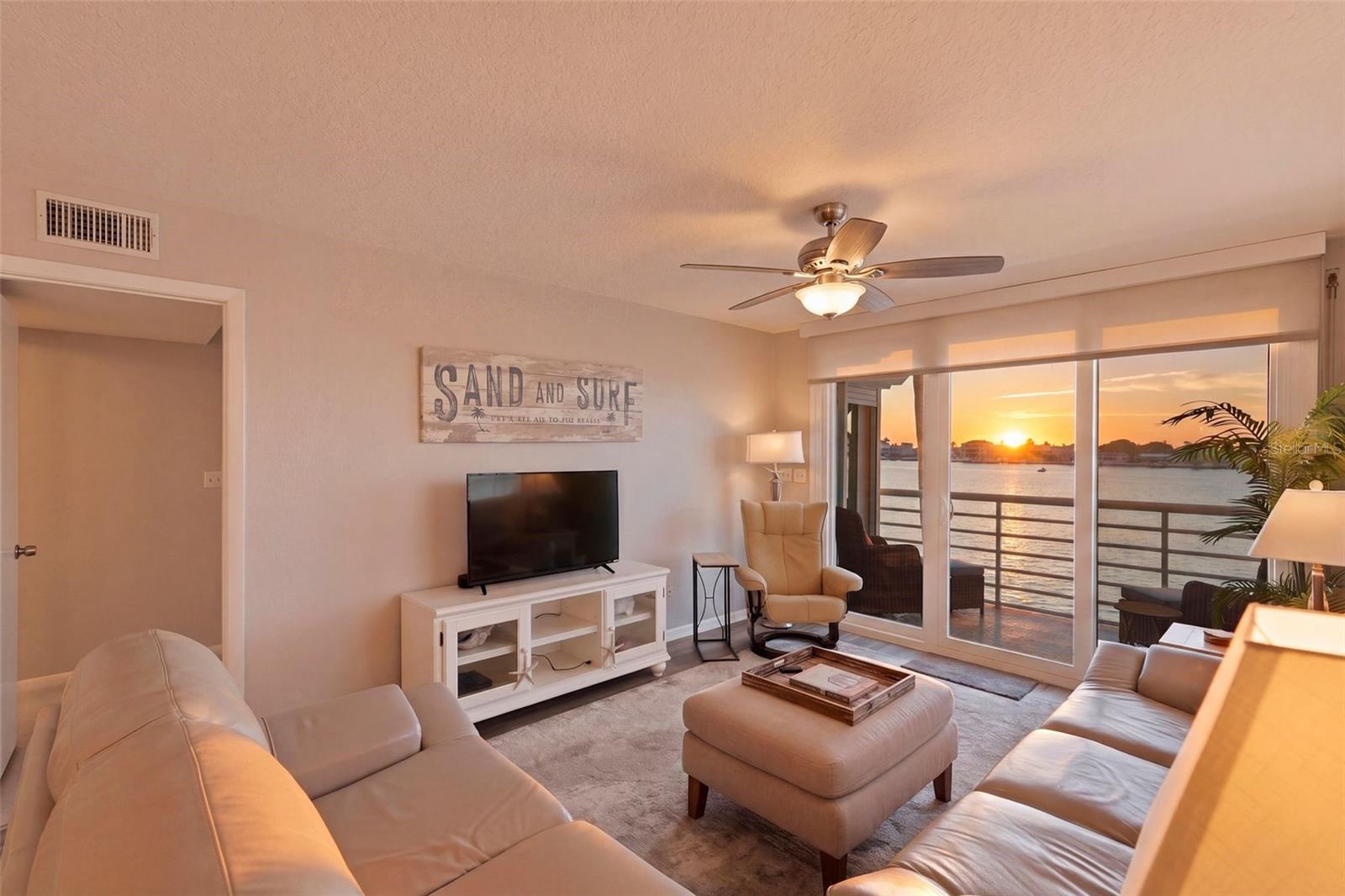 Image 31 of 42 For 6085 Bahia Del Mar Circle 272