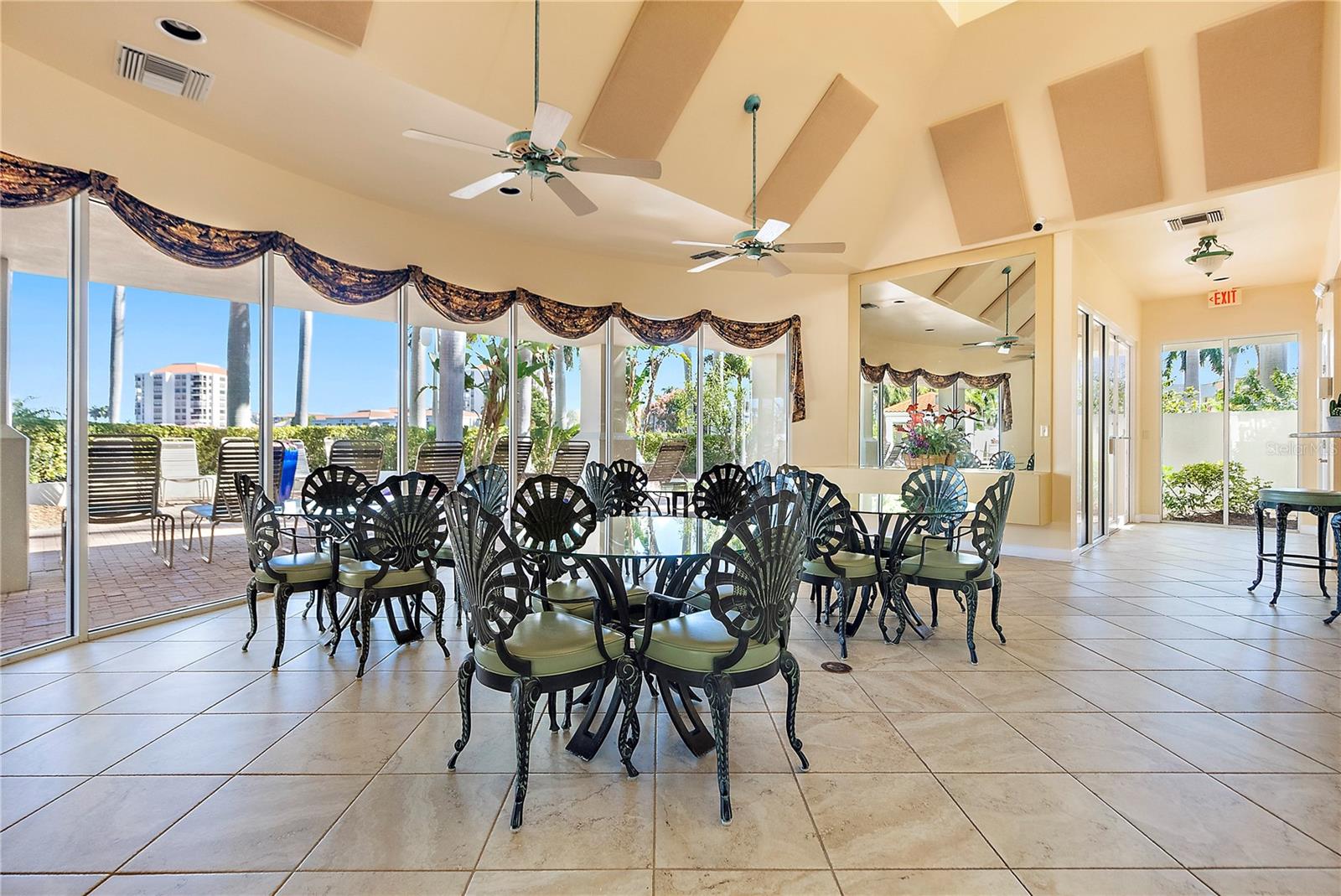 Image 39 of 42 For 6085 Bahia Del Mar Circle 272
