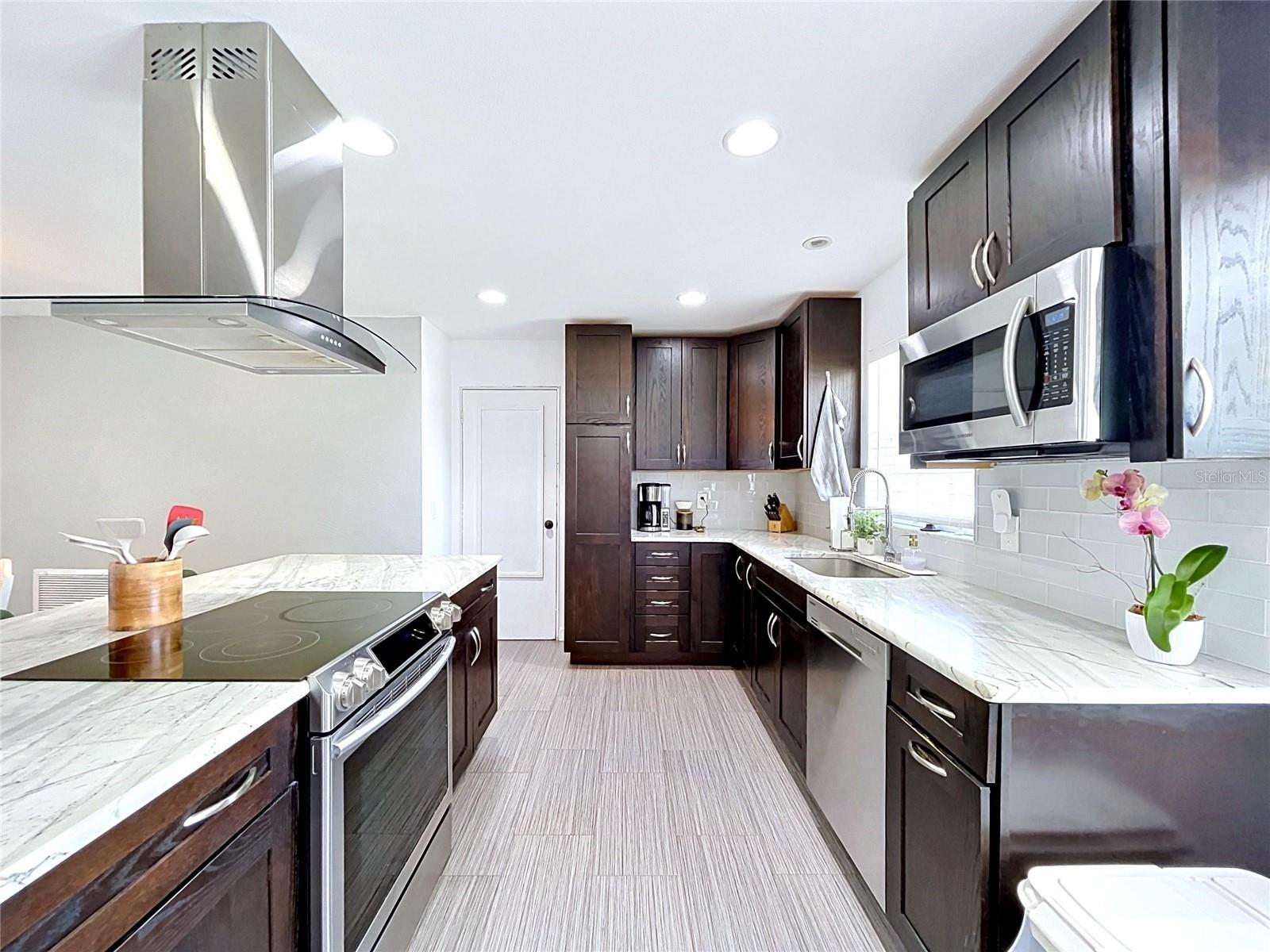 Image 11 of 54 For 11524 70th Terrace