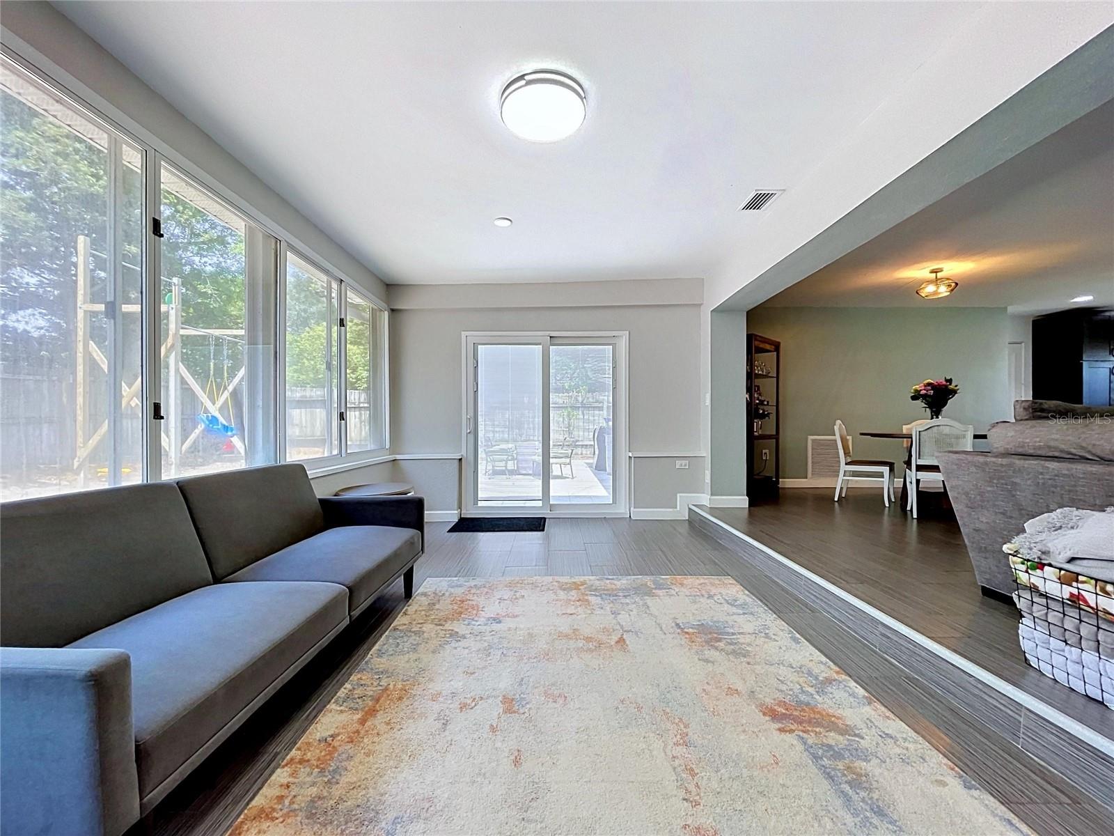 Image 18 of 54 For 11524 70th Terrace