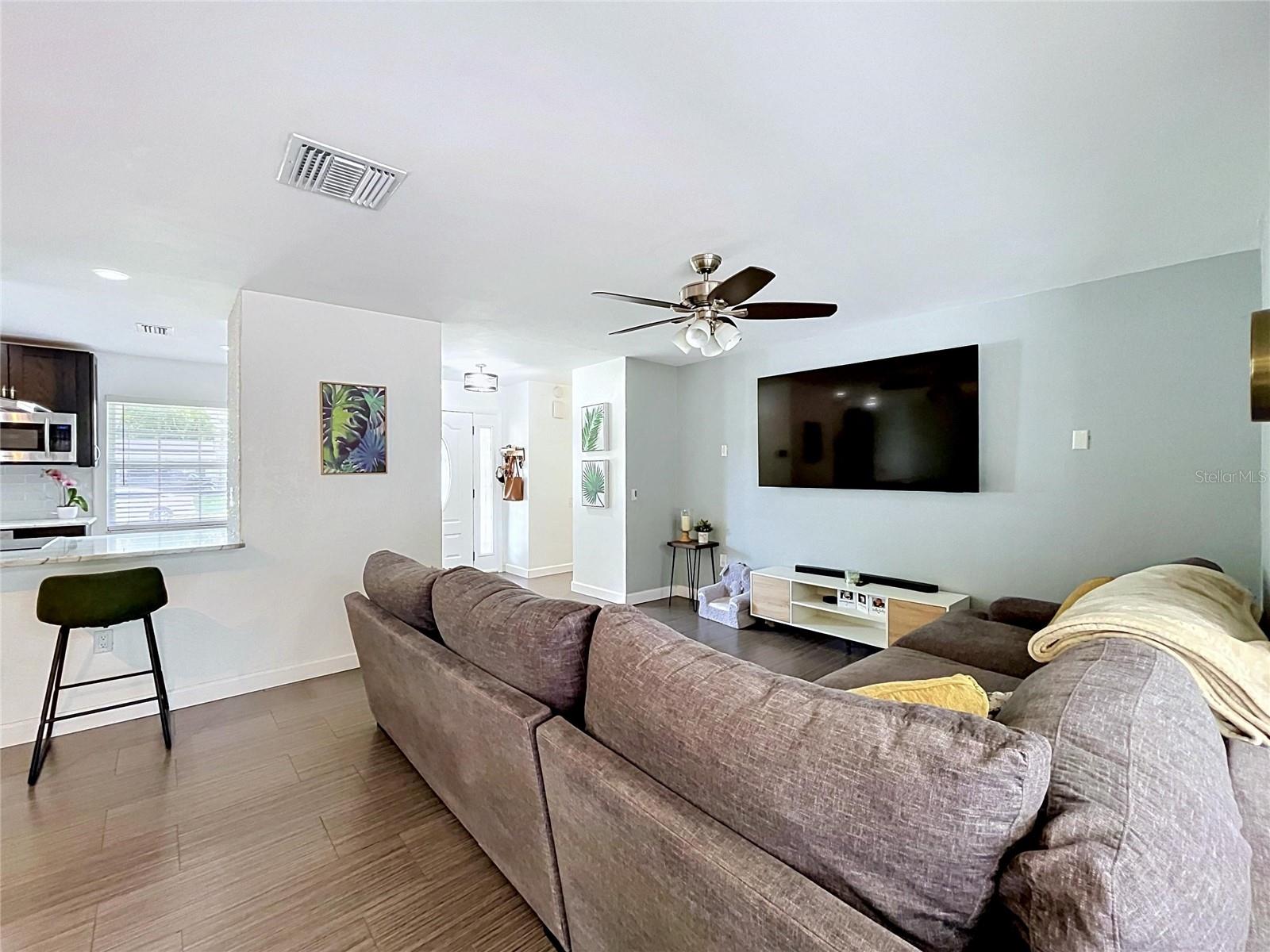 Image 7 of 54 For 11524 70th Terrace