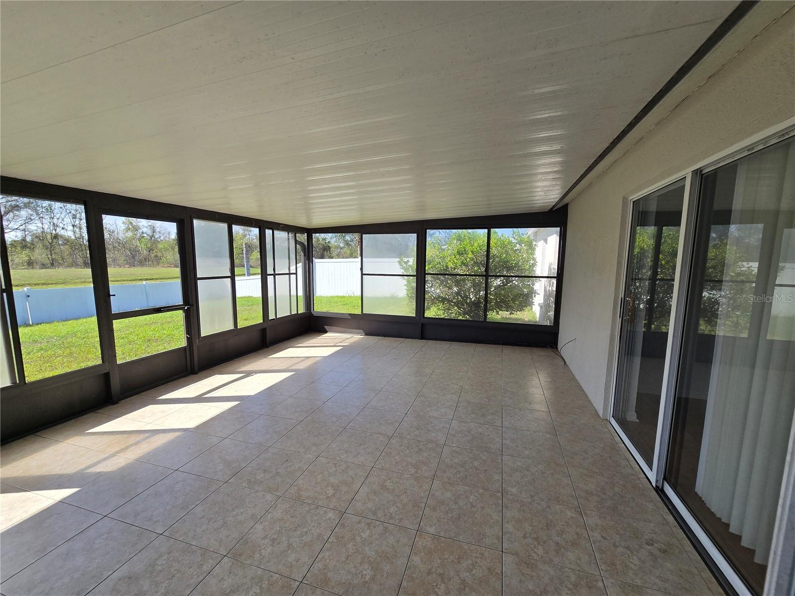 Image 16 of 31 For 1003 Summer Breeze Drive