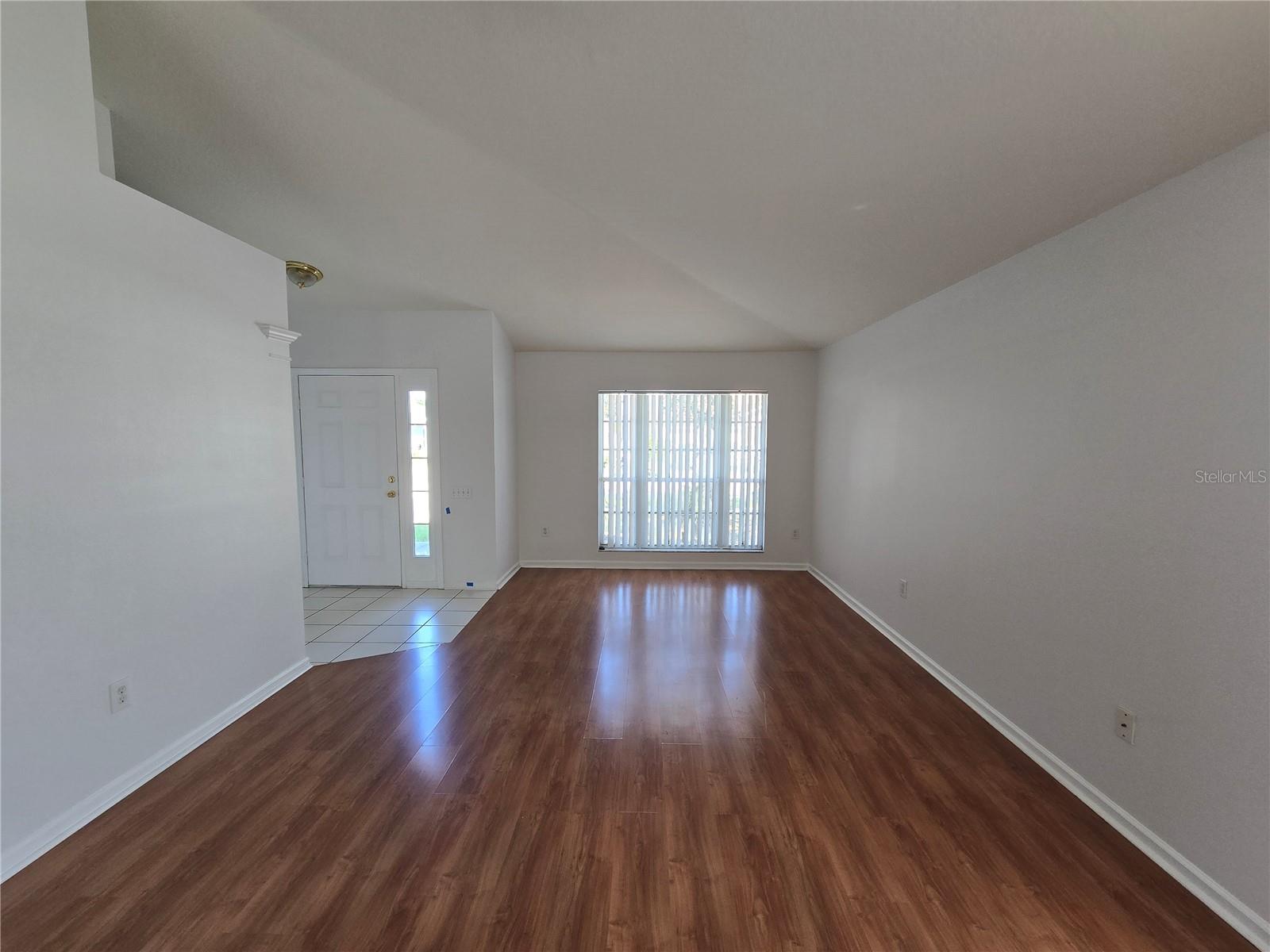 Image 3 of 31 For 1003 Summer Breeze Drive