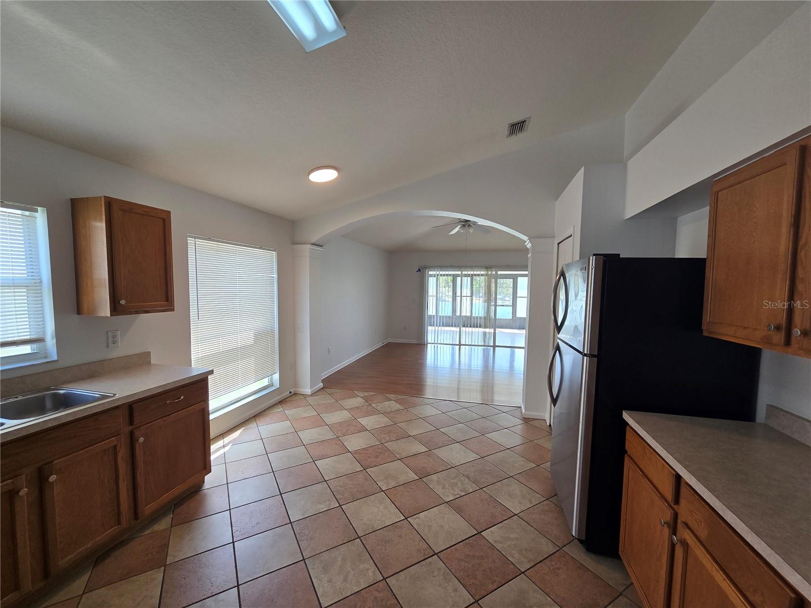 Image 5 of 31 For 1003 Summer Breeze Drive