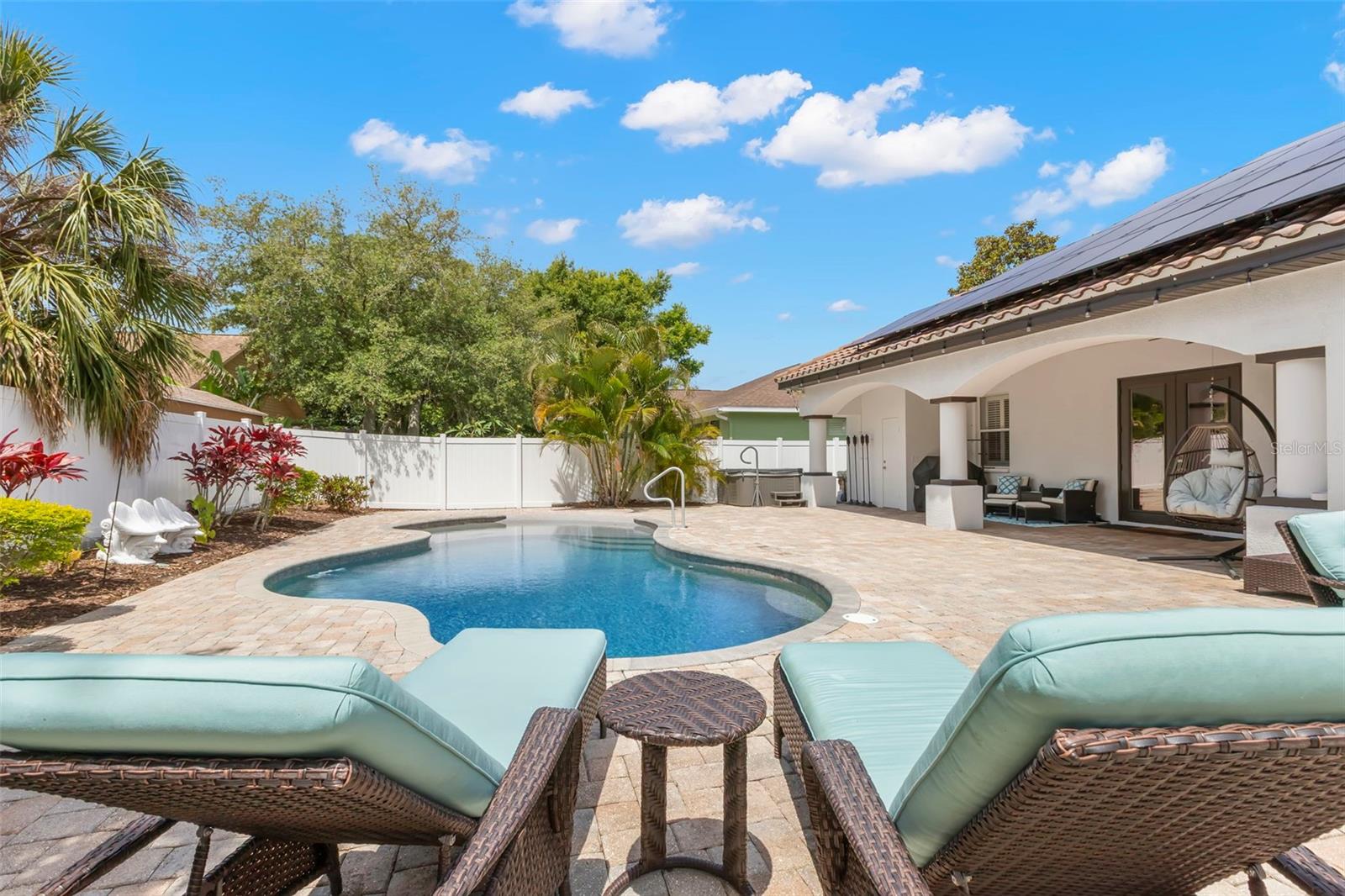 Image 19 of 47 For 1502 River Court