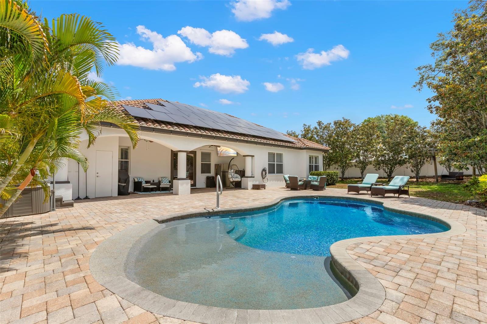 Image 3 of 47 For 1502 River Court