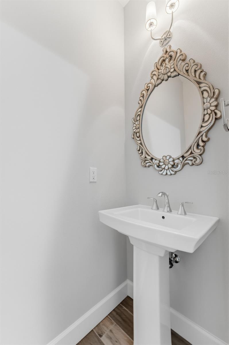 Image 38 of 49 For 4312 W Obispo Street