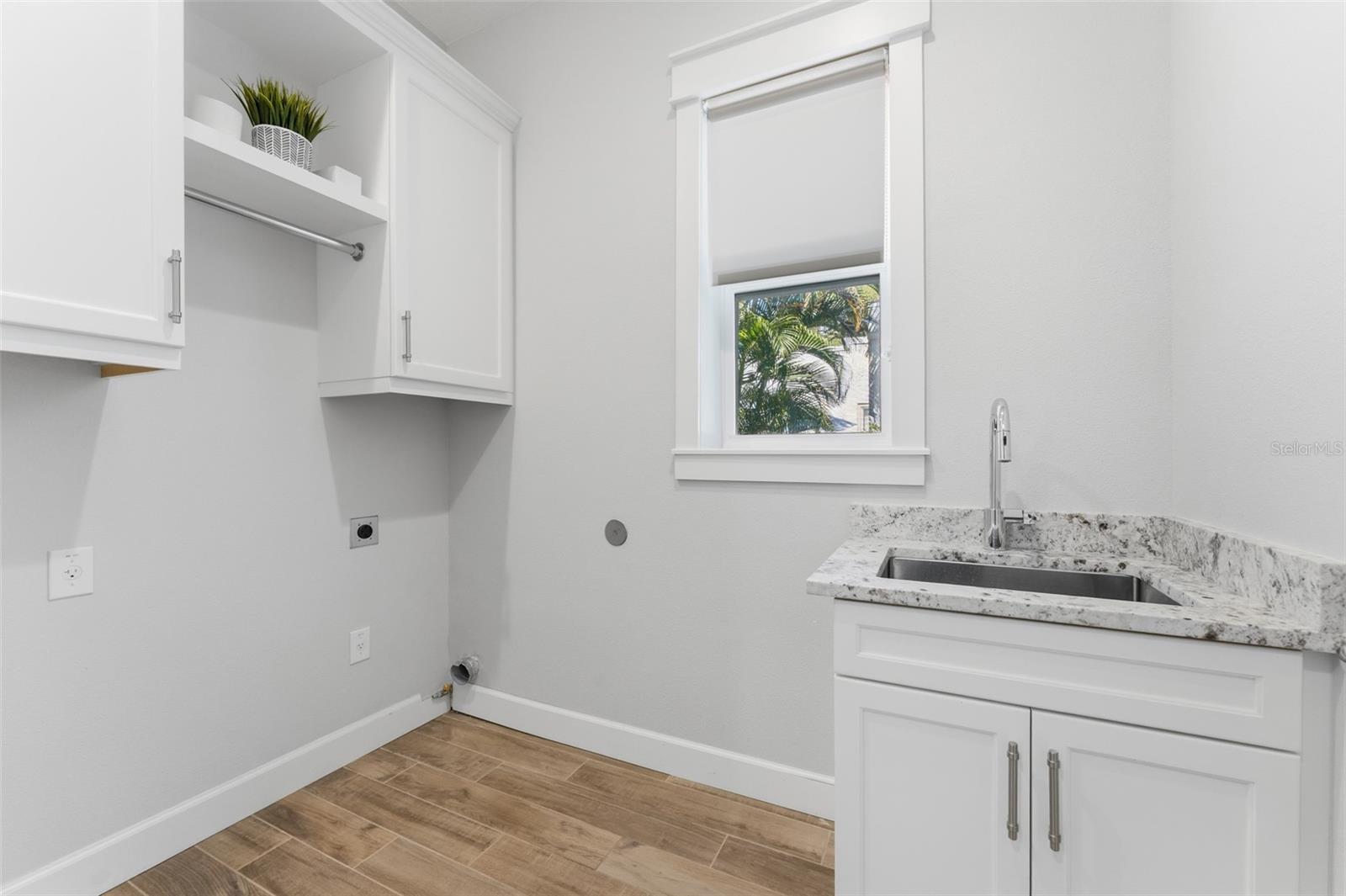 Image 40 of 49 For 4312 W Obispo Street
