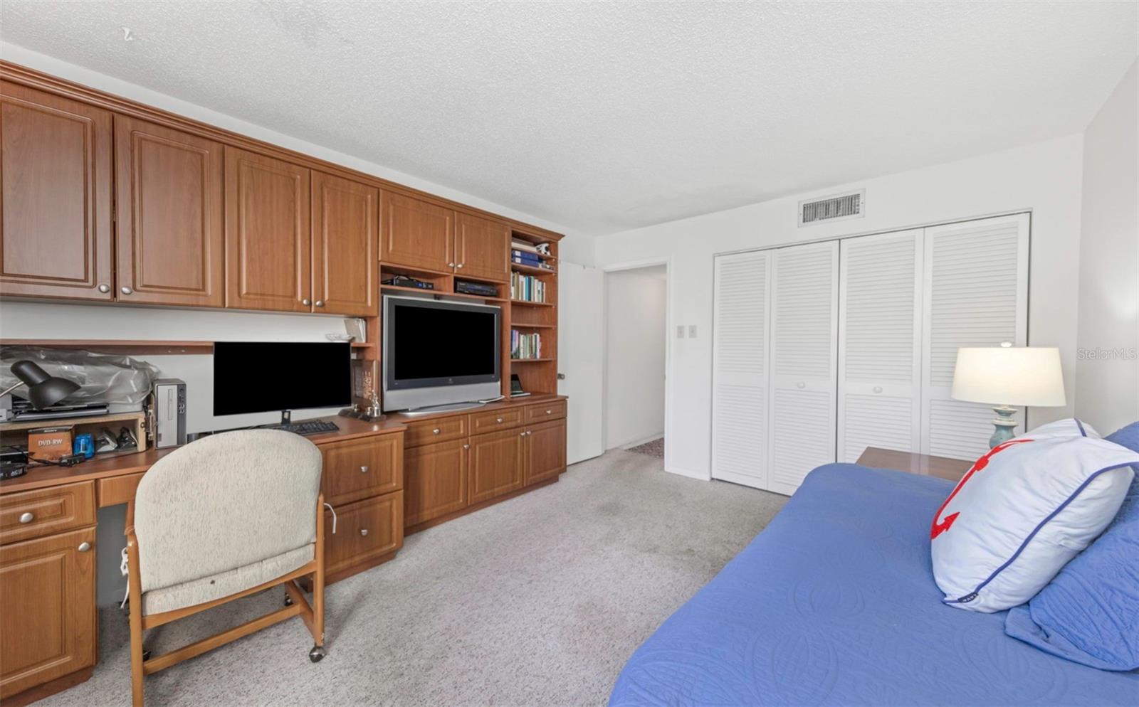 Image 20 of 64 For 5650 Escondida Boulevard S