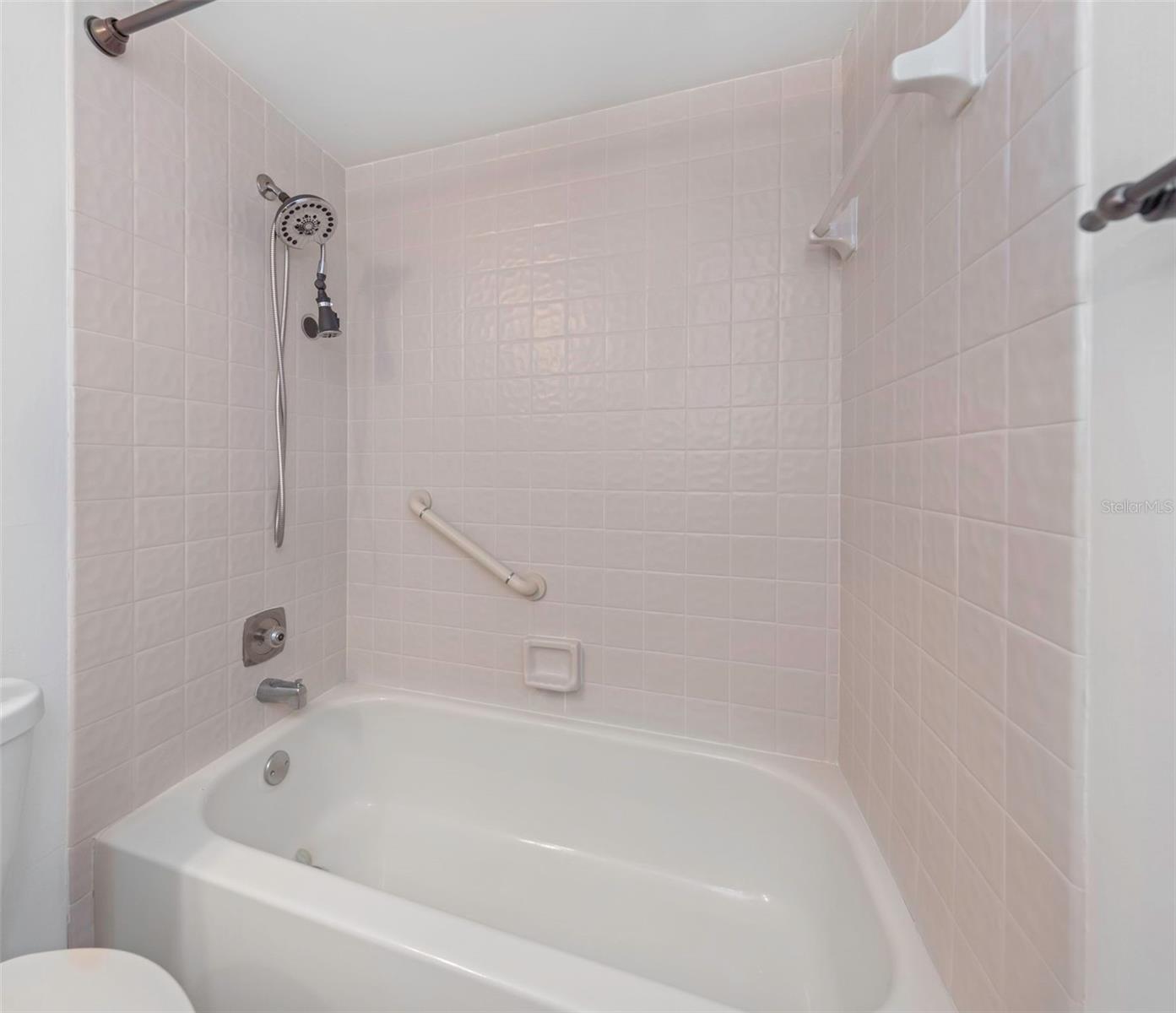 Image 22 of 64 For 5650 Escondida Boulevard S
