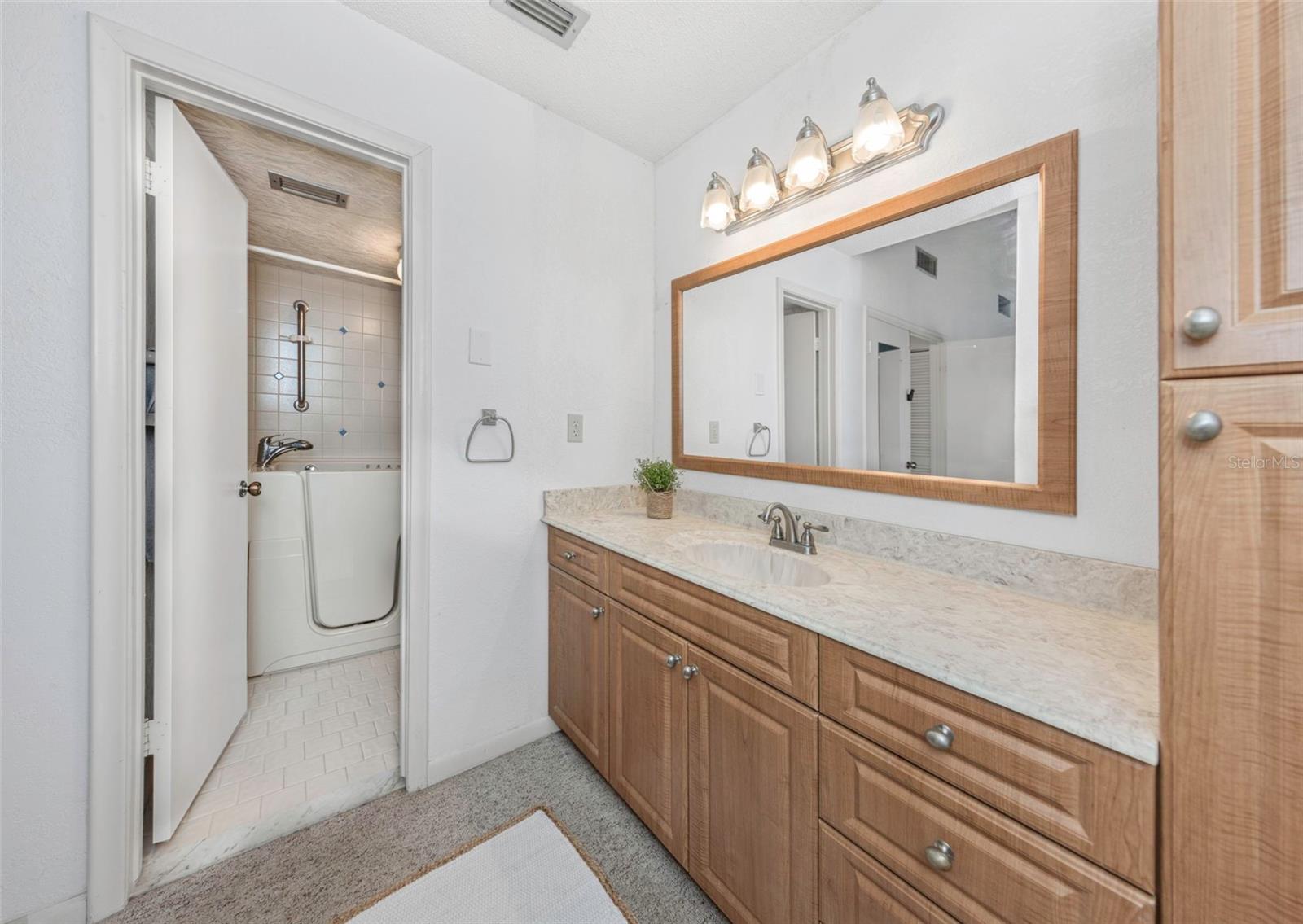 Image 36 of 64 For 5650 Escondida Boulevard S