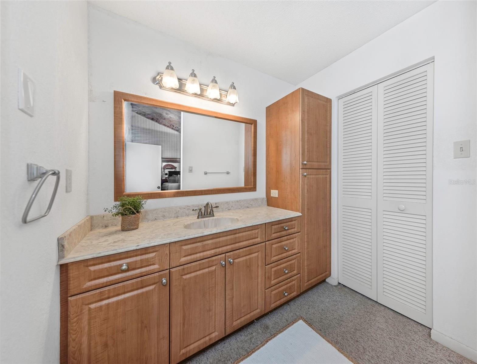 Image 37 of 64 For 5650 Escondida Boulevard S