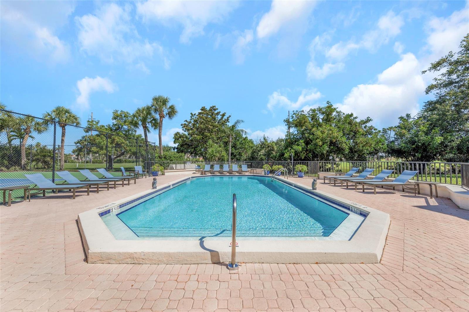 Image 45 of 64 For 5650 Escondida Boulevard S