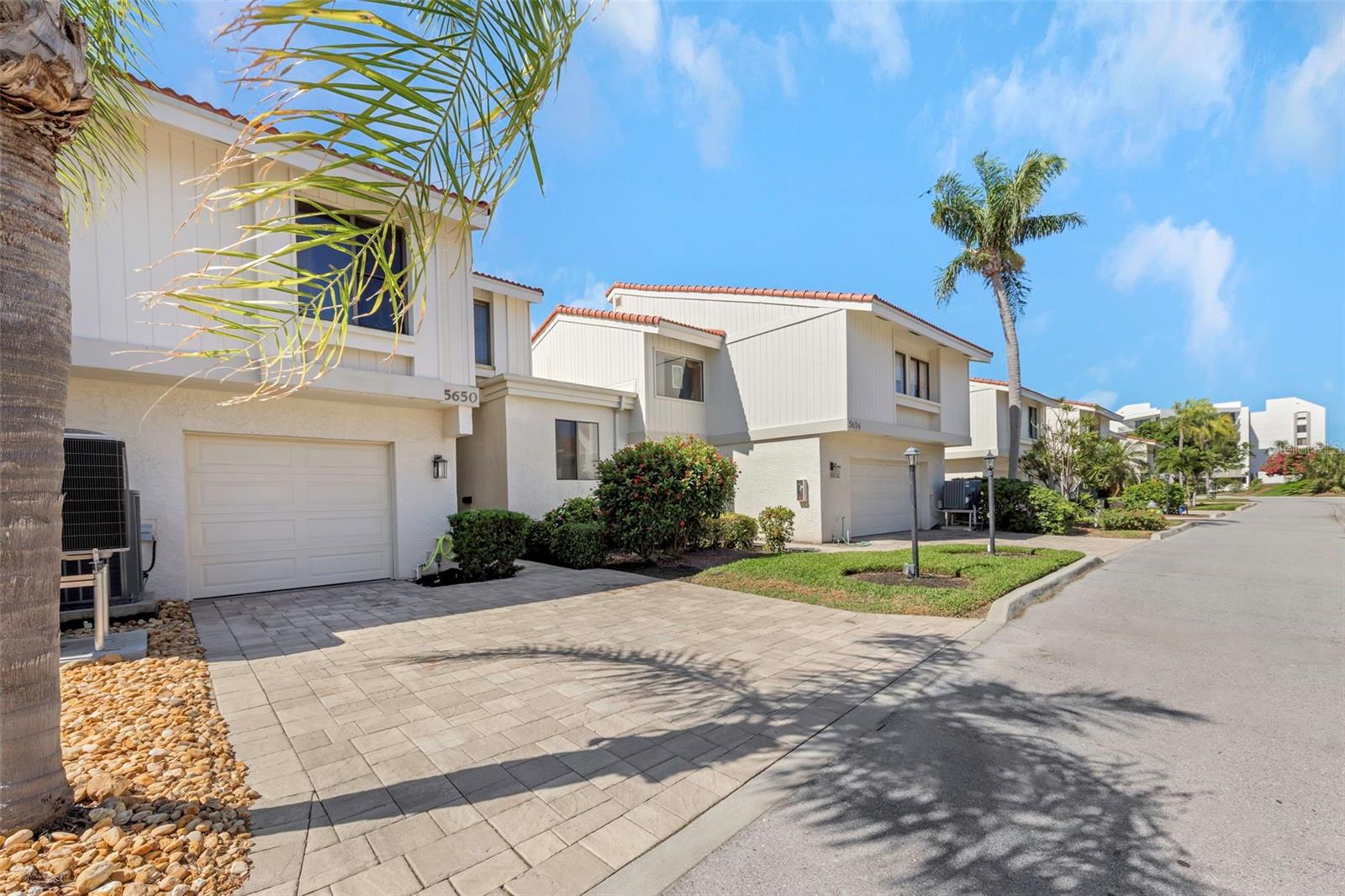Image 6 of 64 For 5650 Escondida Boulevard S