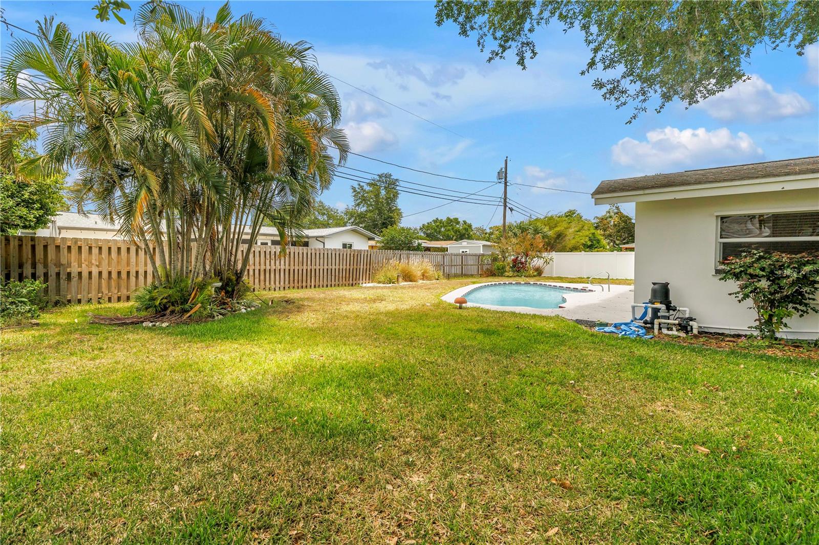 Image 42 of 46 For 1550 Idle Drive