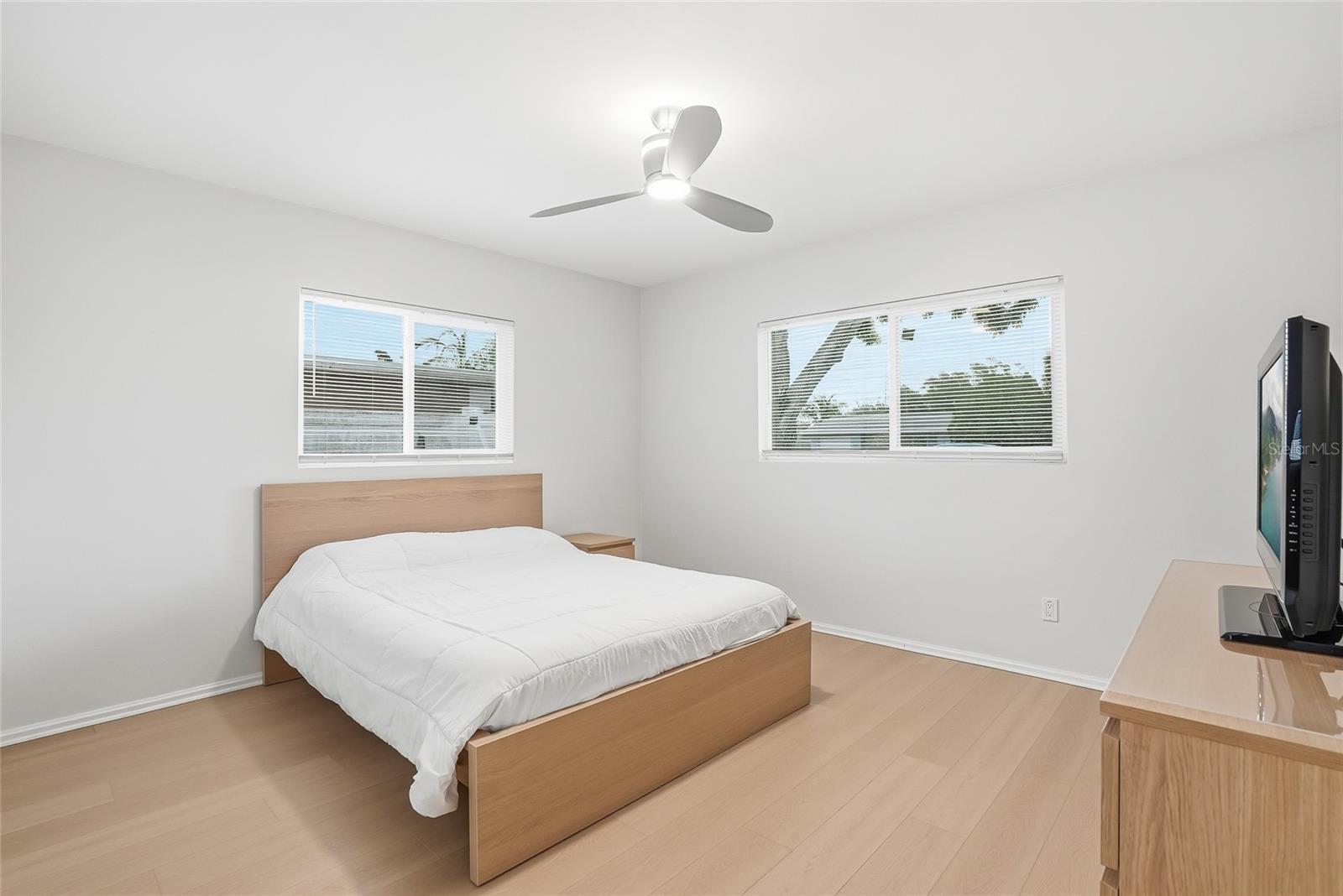 Image 20 of 35 For 2164 Riviera Drive