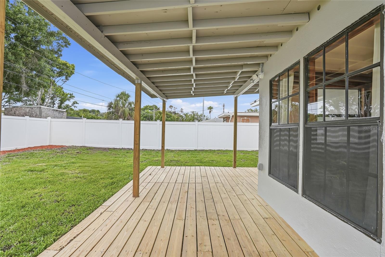 Image 27 of 35 For 2164 Riviera Drive