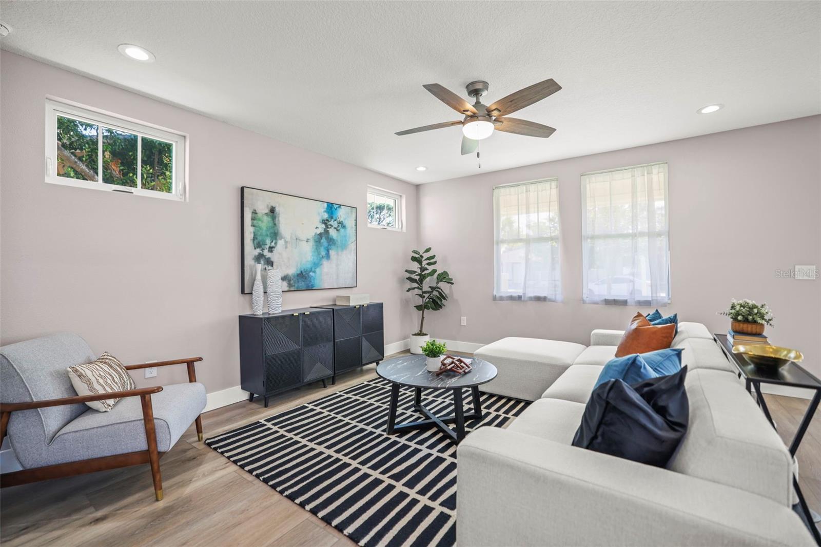 Image 4 of 13 For 3259 Emerson Avenue S