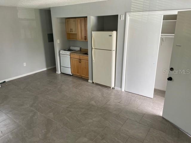 Image 4 of 7 For 675 Indian Rocks Road N 209a
