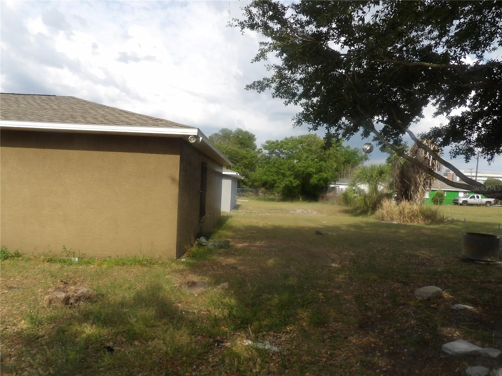 Image 2 of 3 For 216 10th Street