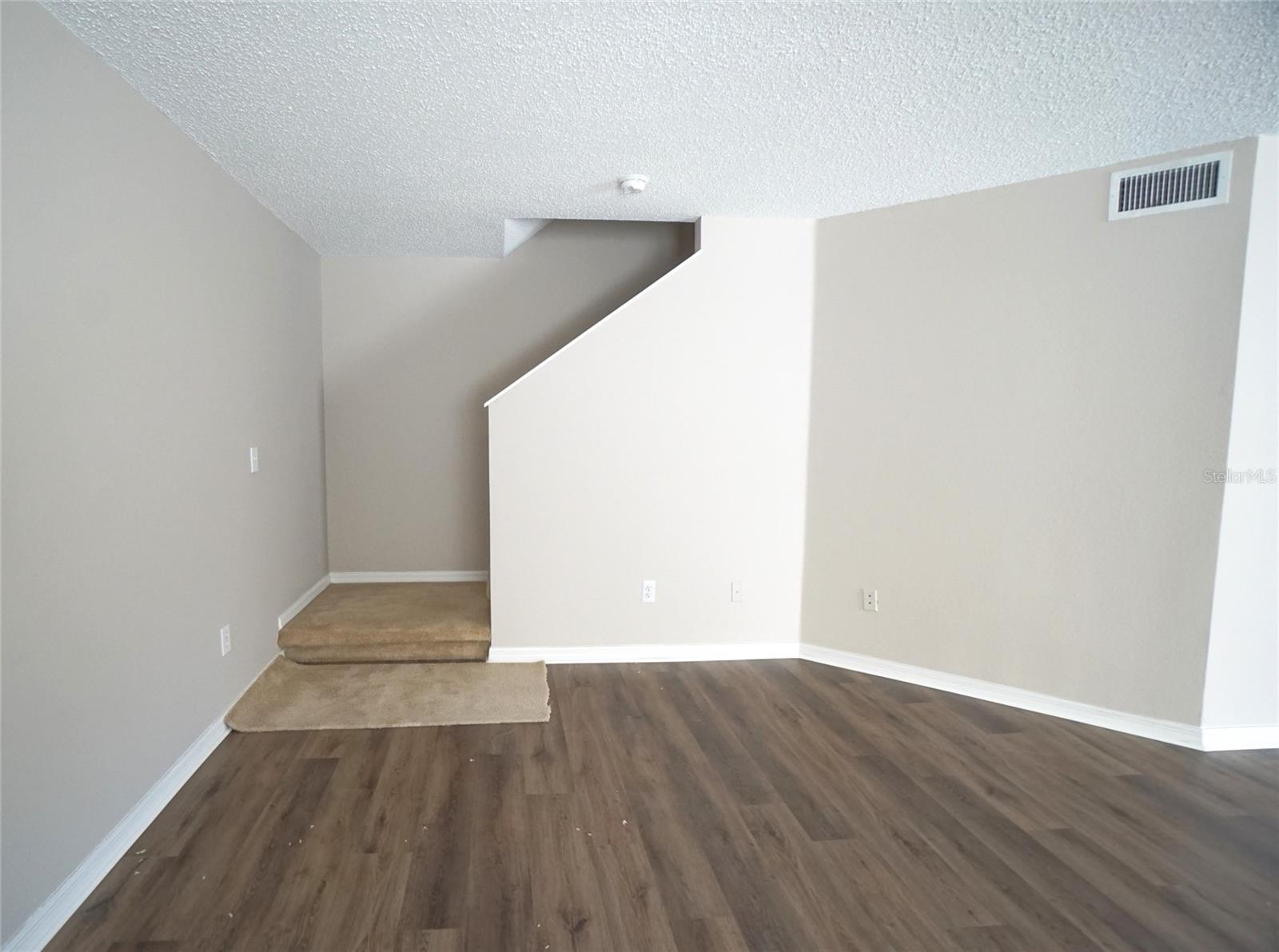 Image 12 of 19 For 10811 Brickside Court
