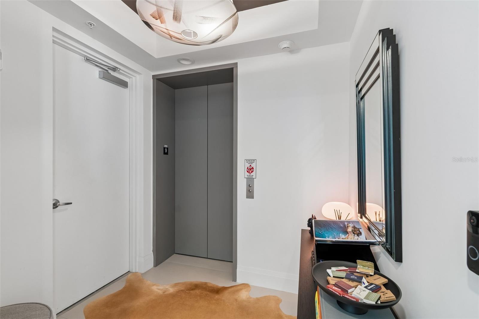 Image 10 of 54 For 2910 Barcelona Street 902