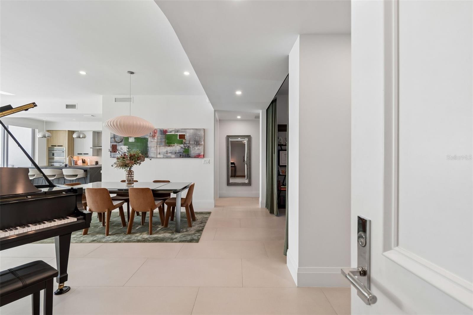 Image 11 of 54 For 2910 Barcelona Street 902