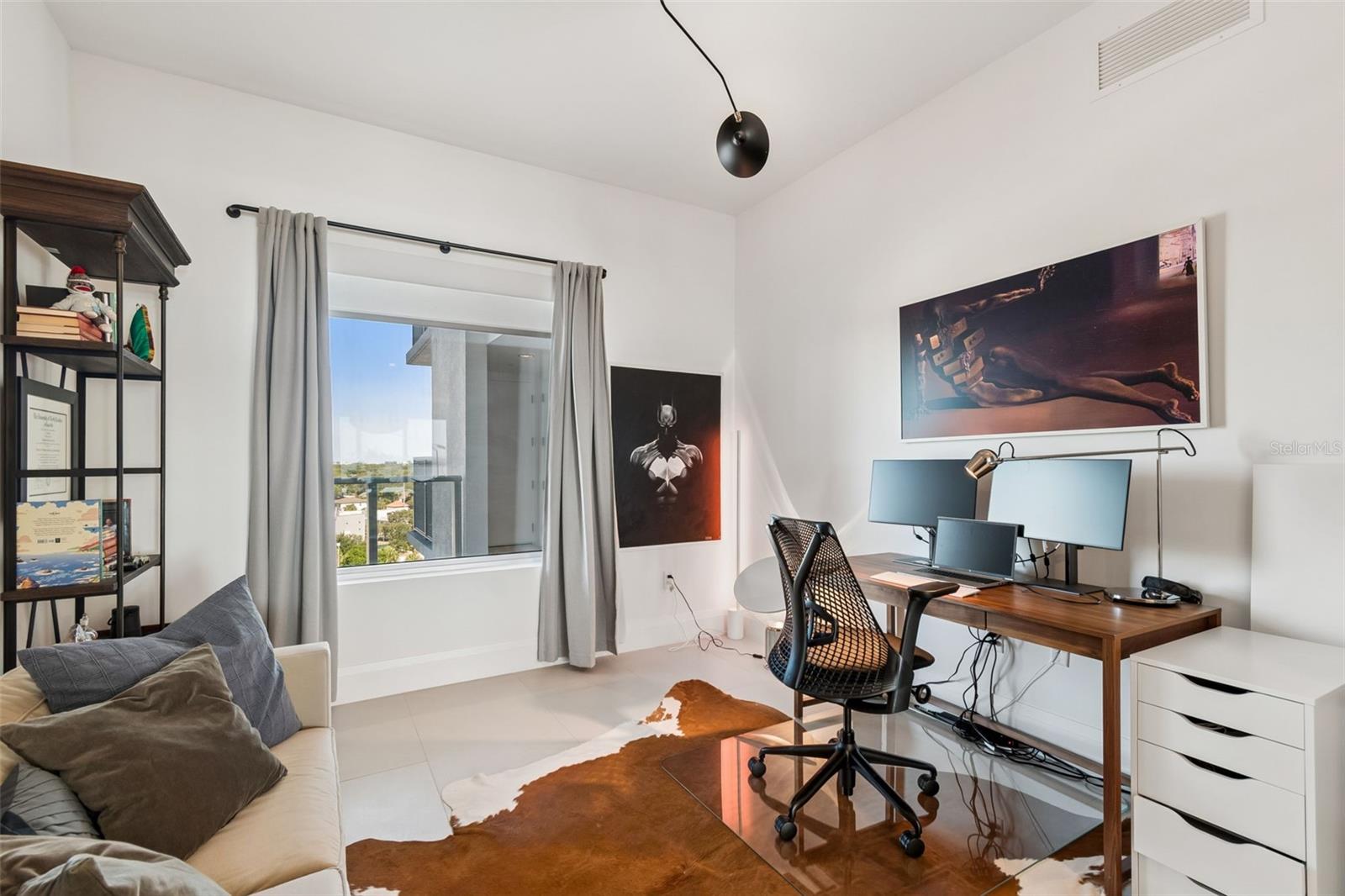 Image 15 of 54 For 2910 Barcelona Street 902