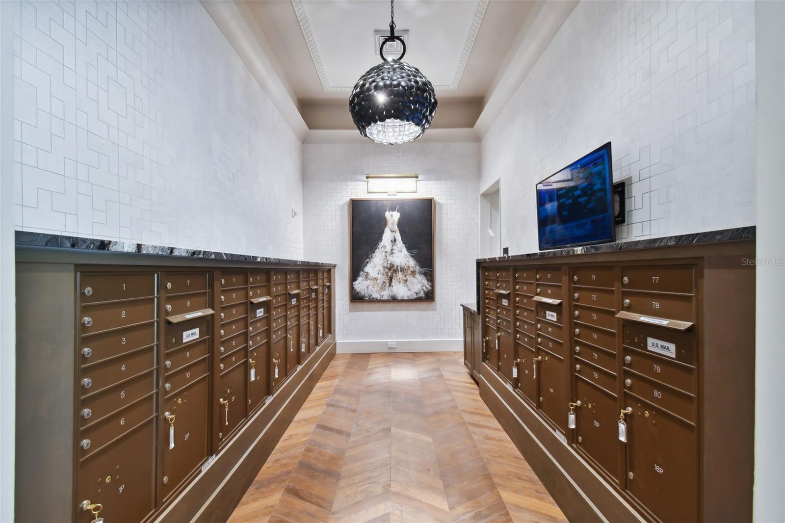 Image 41 of 54 For 2910 Barcelona Street 902