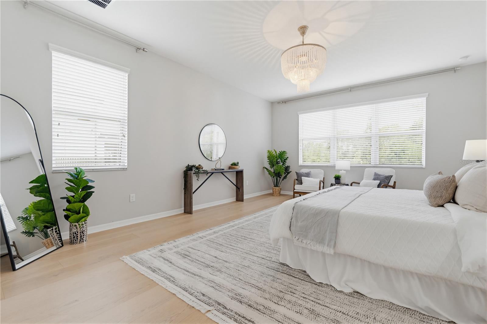 Listing photo id 21 for 9608 Sorbonne Loop
