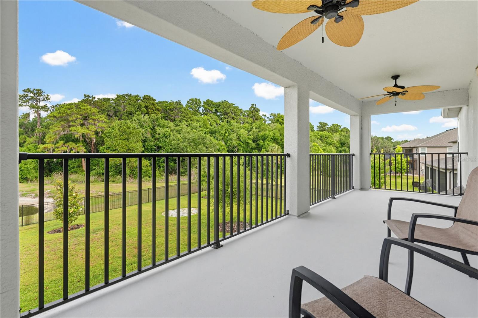 Listing photo id 35 for 9608 Sorbonne Loop